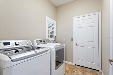House in Davenport, Florida 2 bedrooms, 166.48 sq.m. № 1113321 - photo 26