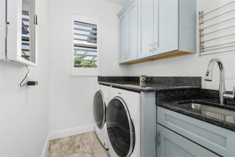 Casa en venta en Port Charlotte, Florida, 3 dormitorios, 191.01 m2 № 1916207 - foto 14