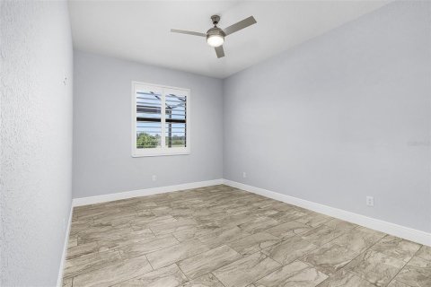 Casa en venta en Port Charlotte, Florida, 3 dormitorios, 191.01 m2 № 1916207 - foto 17
