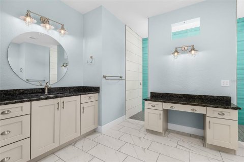 Casa en venta en Port Charlotte, Florida, 3 dormitorios, 191.01 m2 № 1916207 - foto 25