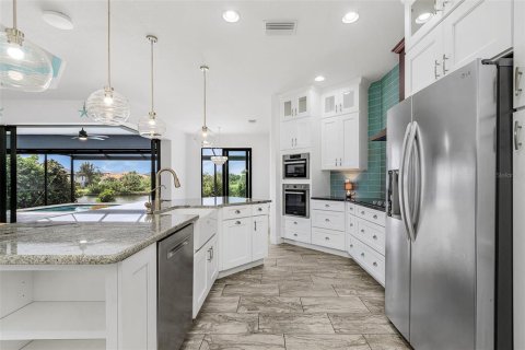 Casa en venta en Port Charlotte, Florida, 3 dormitorios, 191.01 m2 № 1916207 - foto 12