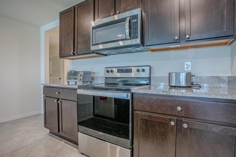 Casa en venta en Wildwood, Florida, 4 dormitorios, 168.71 m2 № 1907679 - foto 15