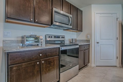 Casa en venta en Wildwood, Florida, 4 dormitorios, 168.71 m2 № 1907679 - foto 14
