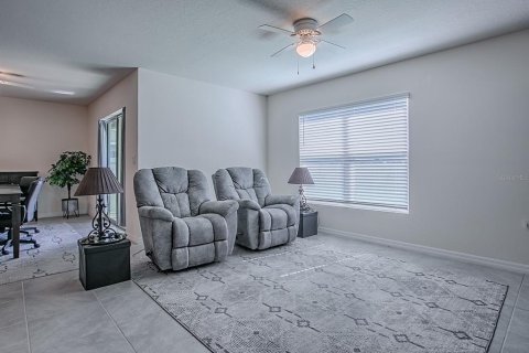 Casa en venta en Wildwood, Florida, 4 dormitorios, 168.71 m2 № 1907679 - foto 4