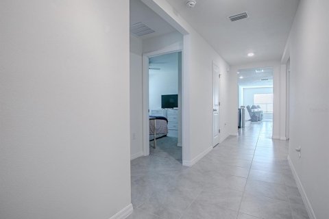 Casa en venta en Wildwood, Florida, 4 dormitorios, 168.71 m2 № 1907679 - foto 3
