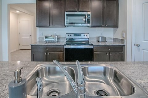 Casa en venta en Wildwood, Florida, 4 dormitorios, 168.71 m2 № 1907679 - foto 11