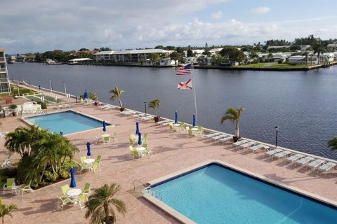Condominio en Boynton Beach, Florida, 1 dormitorio № 2243920