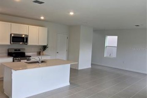 Villa ou maison à louer à Eustis, Floride: 4 chambres, 174.1 m2 № 2433533 - photo 5