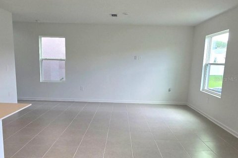 Villa ou maison à louer à Eustis, Floride: 4 chambres, 174.1 m2 № 2433533 - photo 3