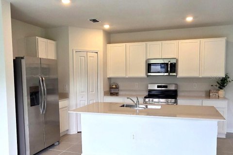 Villa ou maison à louer à Eustis, Floride: 4 chambres, 174.1 m2 № 2433533 - photo 4