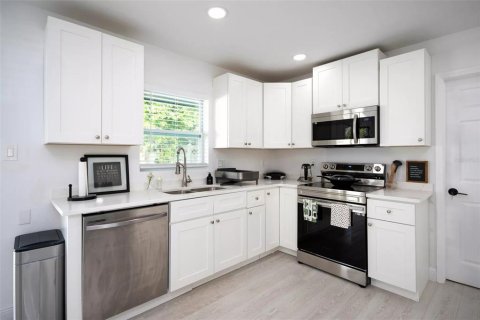 Casa en alquiler en Winter Park, Florida, 3 dormitorios, 195.28 m2 № 1797955 - foto 21