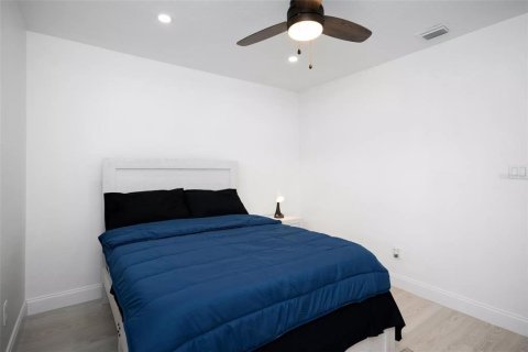 Casa en alquiler en Winter Park, Florida, 3 dormitorios, 195.28 m2 № 1797955 - foto 4