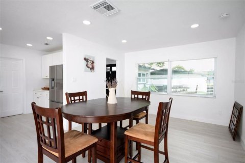 Casa en alquiler en Winter Park, Florida, 3 dormitorios, 195.28 m2 № 1797955 - foto 23