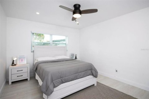 Casa en alquiler en Winter Park, Florida, 3 dormitorios, 195.28 m2 № 1797955 - foto 11