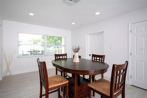Casa en alquiler en Winter Park, Florida, 3 dormitorios, 195.28 m2 № 1797955 - foto 25