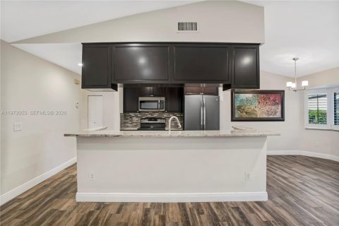 Villa ou maison à vendre à Plantation, Floride: 2 chambres, 105.72 m2 № 2038310 - photo 9