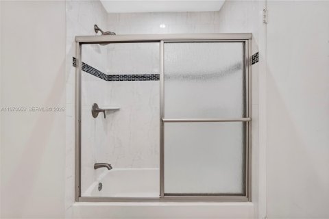 Villa ou maison à vendre à Plantation, Floride: 2 chambres, 105.72 m2 № 2038310 - photo 18