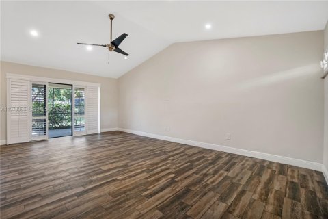 Villa ou maison à vendre à Plantation, Floride: 2 chambres, 105.72 m2 № 2038310 - photo 4