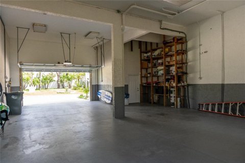 Copropriété à louer à Bradenton, Floride: 5 chambres, 395.76 m2 № 2112525 - photo 2