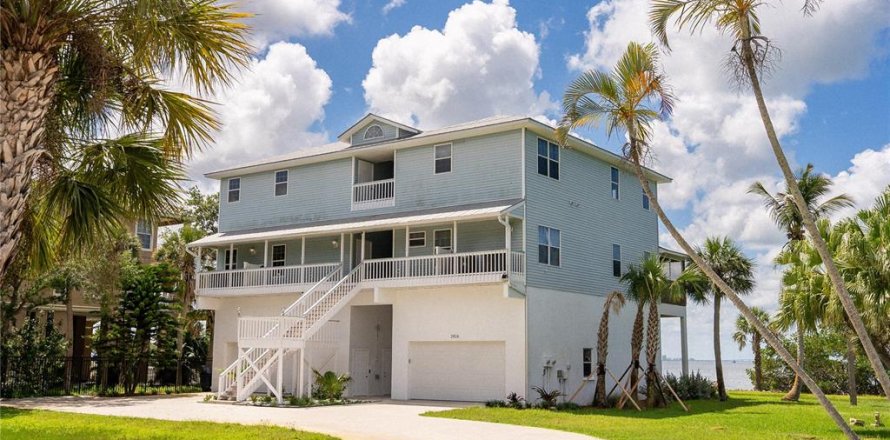 Condo à Bradenton, Floride, 5 chambres № 2112525