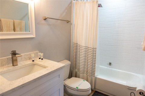 Copropriété à louer à Bradenton, Floride: 5 chambres, 395.76 m2 № 2112525 - photo 25