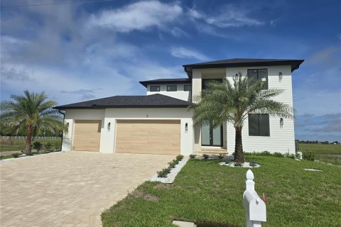 Villa ou maison à vendre à Placida, Floride: 3 chambres, 196.77 m2 № 1900323 - photo 1