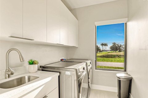 House in Punta Gorda, Florida 4 bedrooms, 218.41 sq.m. № 1851151 - photo 29