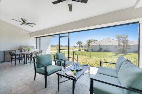 House in Punta Gorda, Florida 4 bedrooms, 218.41 sq.m. № 1851151 - photo 14