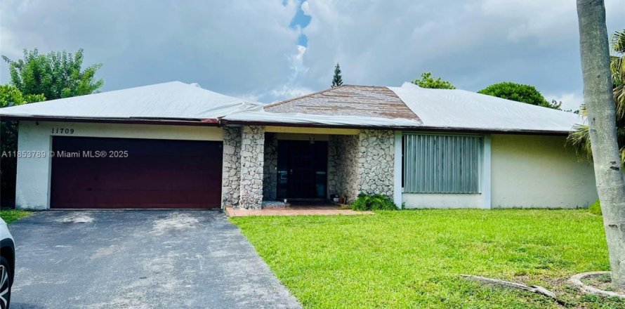 Villa ou maison à Miami, Floride 4 chambres, 186.18 m2 № 1871858