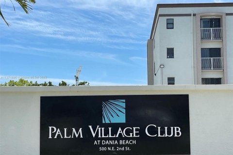 Condo in Dania Beach, Florida, 2 bedrooms № 2082085 - photo 2