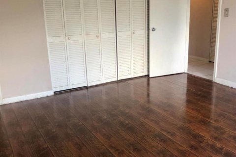 Condo in Dania Beach, Florida, 2 bedrooms № 2082085 - photo 19