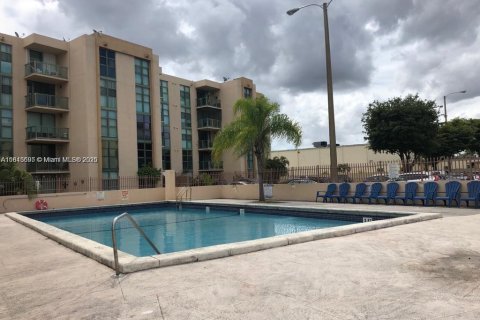 Copropriété à vendre à Miami, Floride: 2 chambres, 78.97 m2 № 1774223 - photo 3