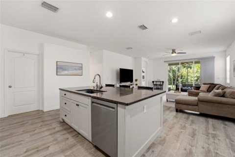 Villa ou maison à vendre à North Port, Floride: 3 chambres, 178.84 m2 № 2304430 - photo 14