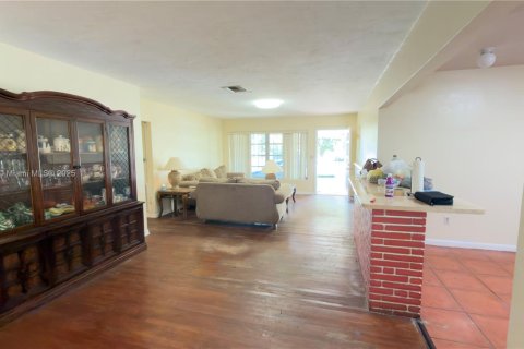 Купить виллу или дом в Белл-Глейд, Флорида 3 спальни, 120.22м2, № 1920062 - фото 12