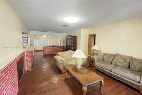 Купить виллу или дом в Белл-Глейд, Флорида 3 спальни, 120.22м2, № 1920062 - фото 5