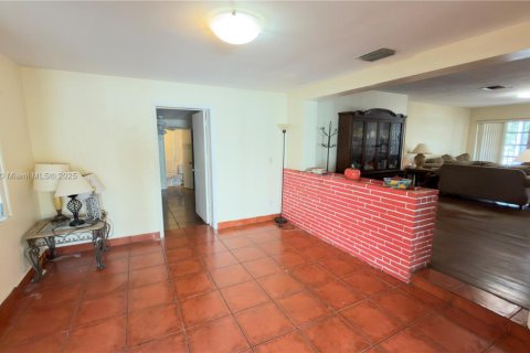 Купить виллу или дом в Белл-Глейд, Флорида 3 спальни, 120.22м2, № 1920062 - фото 10