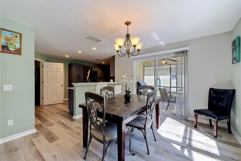 House in LAKE WILSON RESERVE in Davenport, Florida 4 bedrooms, 183.76 sq.m. № 2104705 - photo 17