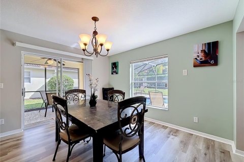 House in LAKE WILSON RESERVE in Davenport, Florida 4 bedrooms, 183.76 sq.m. № 2104705 - photo 16