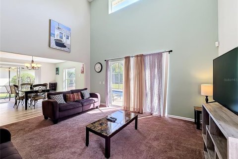 House in LAKE WILSON RESERVE in Davenport, Florida 4 bedrooms, 183.76 sq.m. № 2104705 - photo 8