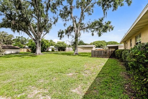 House in Zephyrhills, Florida 3 bedrooms, 118.17 sq.m. № 1893784 - photo 16