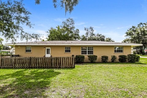 House in Zephyrhills, Florida 3 bedrooms, 118.17 sq.m. № 1893784 - photo 15