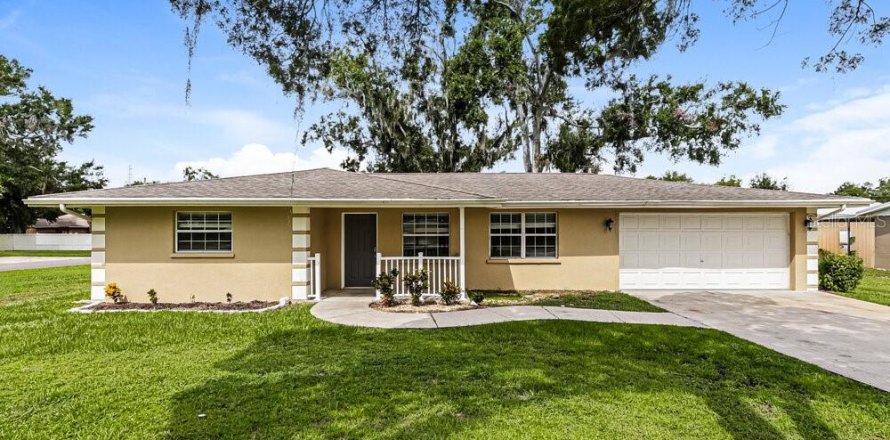 Casa en Zephyrhills, Florida 3 dormitorios, 118.17 m2 № 1893784