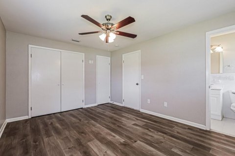 House in Zephyrhills, Florida 3 bedrooms, 118.17 sq.m. № 1893784 - photo 11