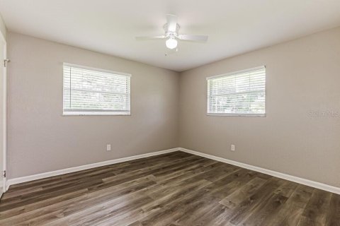 House in Zephyrhills, Florida 3 bedrooms, 118.17 sq.m. № 1893784 - photo 13