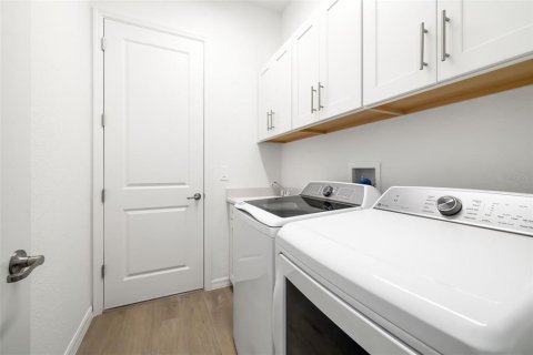 Снять в аренду виллу или дом в Лейквуд Ранч, Флорида 7 комнат, 227.15м2, № 1903914 - фото 30