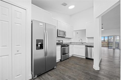 Condo in Winter Haven, Florida, 2 bedrooms  № 1422869 - photo 14