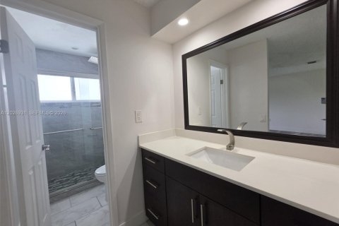 Copropriété à louer à Miami, Floride: 3 chambres, 142.7 m2 № 2078221 - photo 10