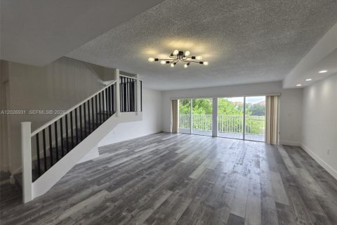 Condo à Miami, Floride, 3 chambres  № 2078221