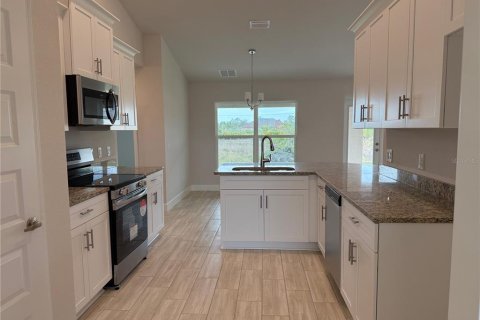Casa en venta en Port Charlotte, Florida, 4 dormitorios, 201.51 m2 № 1376385 - foto 5