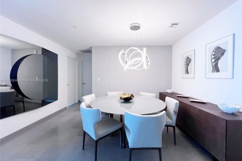 Condominio en alquiler en Miami, Florida, 3 dormitorios, 172.43 m2 № 1979329 - foto 5